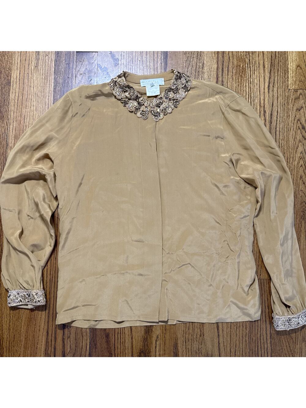 Vintage Escada Silk blouse by Margaretha Ley Size 40 S shiny collared C8